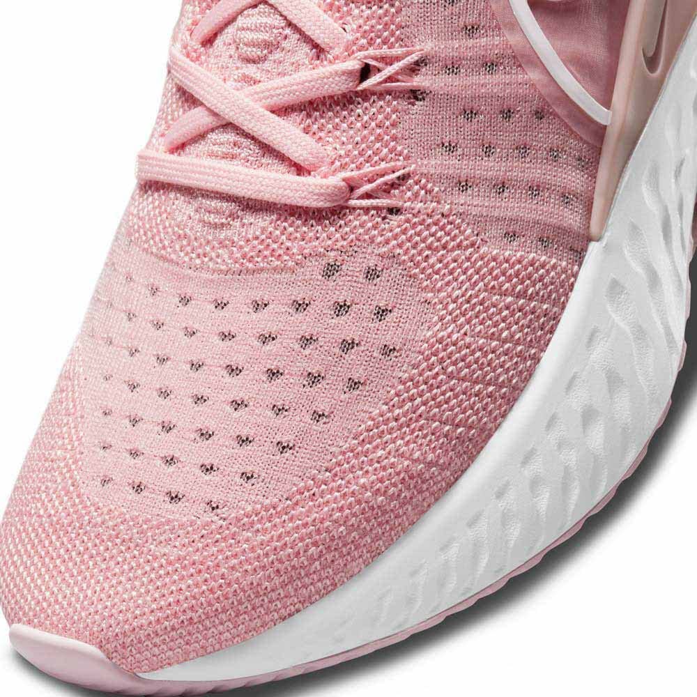 Nike W React Infinity Run FK 2, Zapatillas de Gimnasia Mujer, Champagne/Mtlc Red/Bronze, 36.5 EU